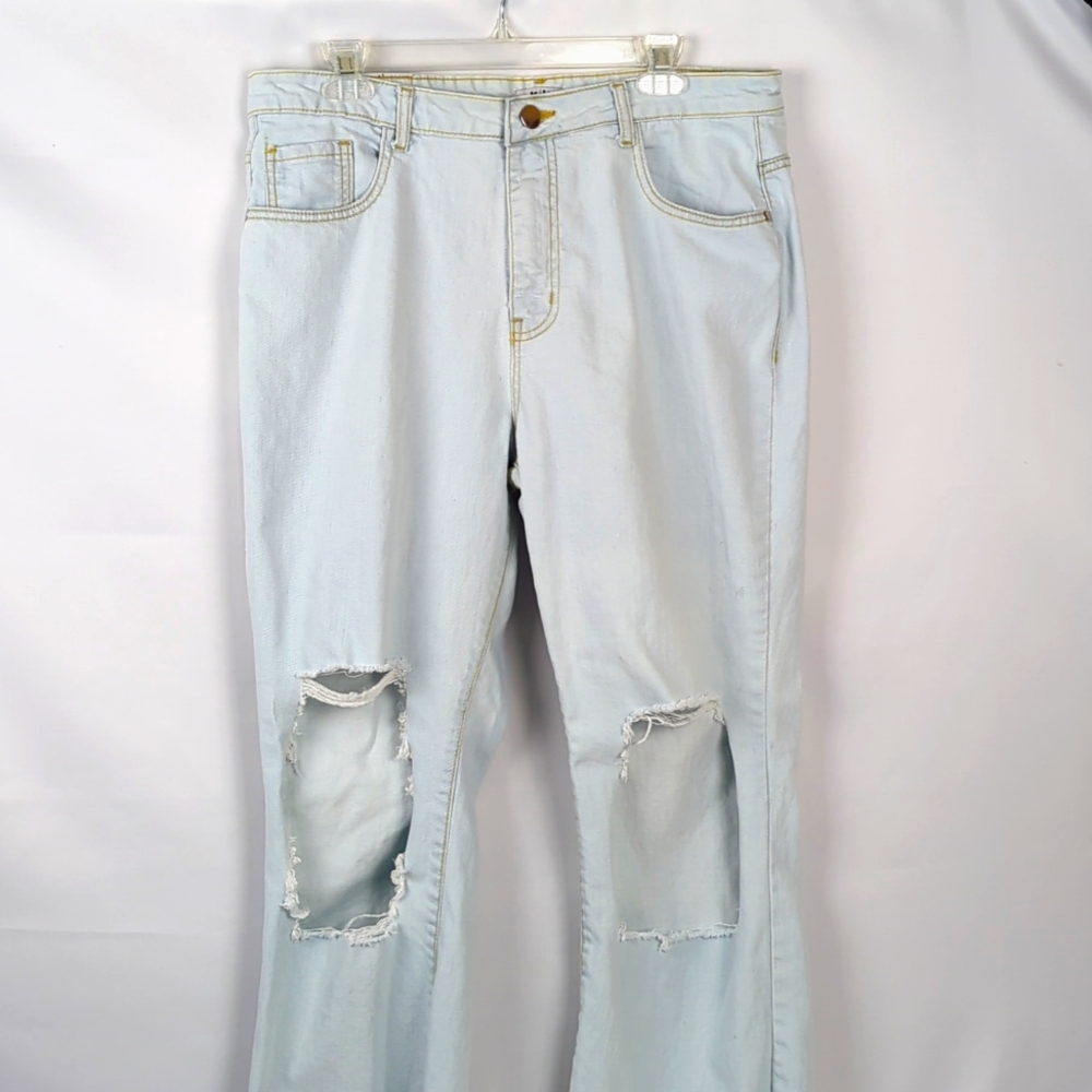 NV JEANS Women's Open Knee Frayed Hem Light Wash Size 16